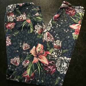 Floral Capri Leggings
